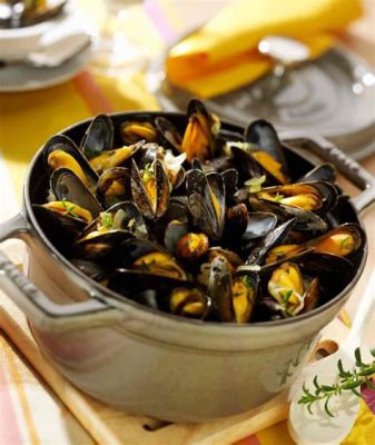  Moules Marinières: Denizden Gelen Sıcacık Bir Kucaklama ve Kremamsı Sarımsoğan Sosunun Dansı!