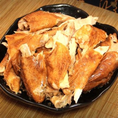  Dezhou Braised Chicken: Bir Lezzet Şöleni ve Duyusal Bir Yolculuk!