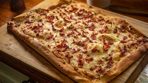  Tarte Flambée: Lezzetli ve İncecik Bir Pizza Deneyimi!