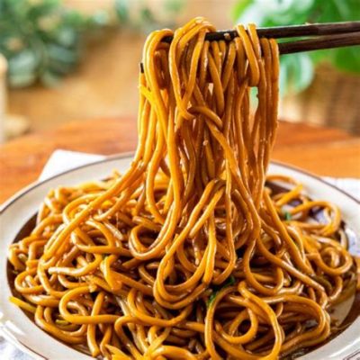  Xinzhou Biangbiang Yumurta Noodle (Çin Mutfağının En Güzel Makarnaları: Tepsi Boyu El Yapımı ve Lezzet Patlaması!)